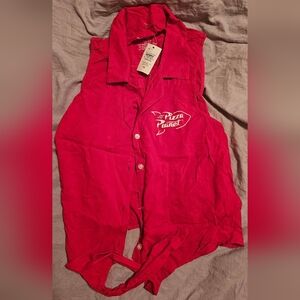 Pizza Planet cropped sleeveless t